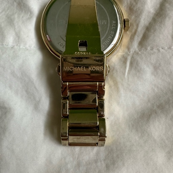 Michael Kors gold diamond watch - Picture 3 of 3